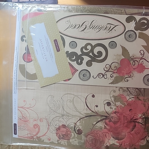 Paper packet - Picture 1 of 1